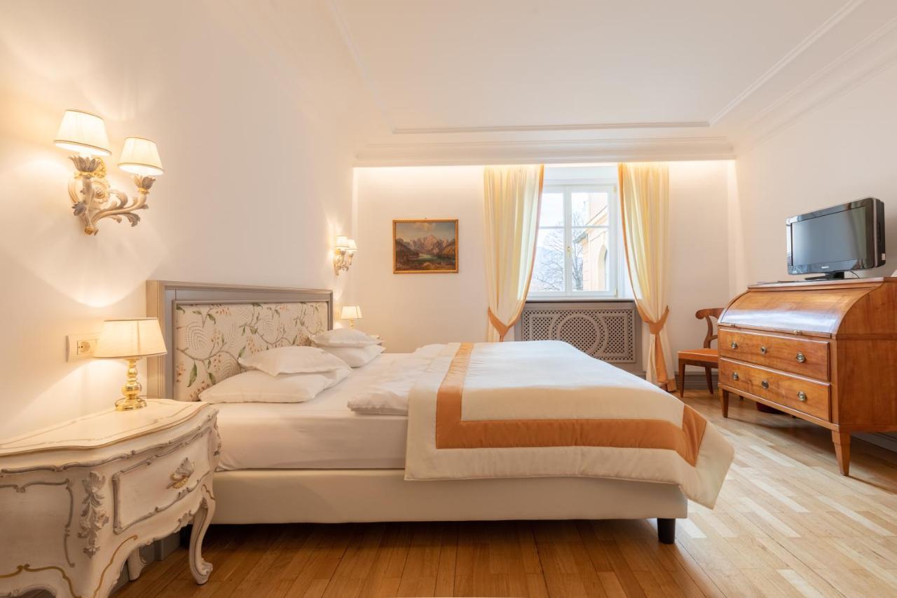 Deluxe Double Room,1590337598:JPEG