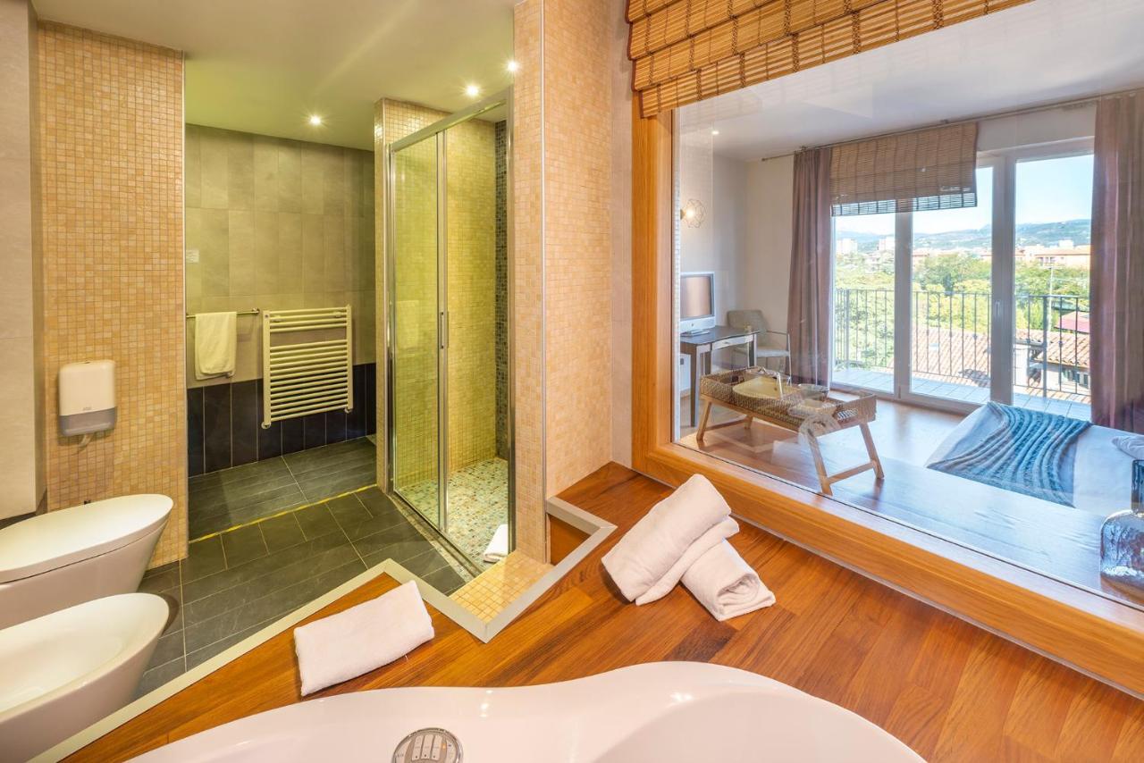 Deluxe Suite with Spa Bath,1708095759:JPEG