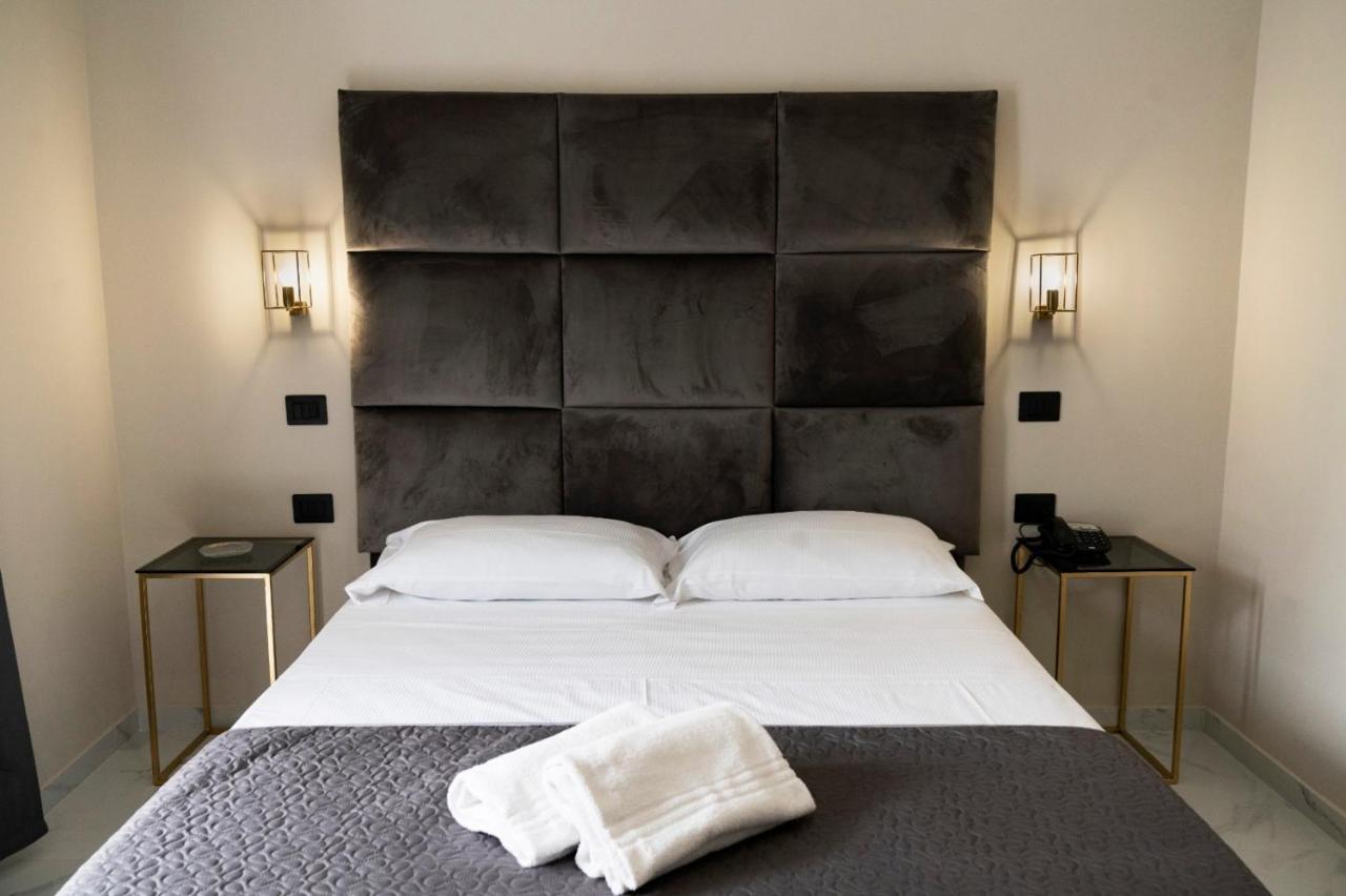 Deluxe Room,1033042232:JPEG