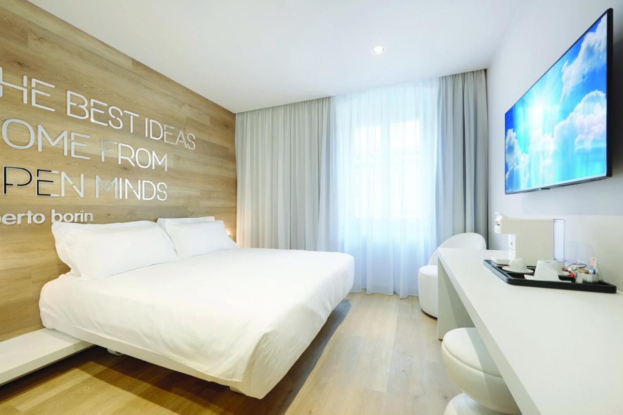 Deluxe Double or Twin Room,1116990012:JPEG