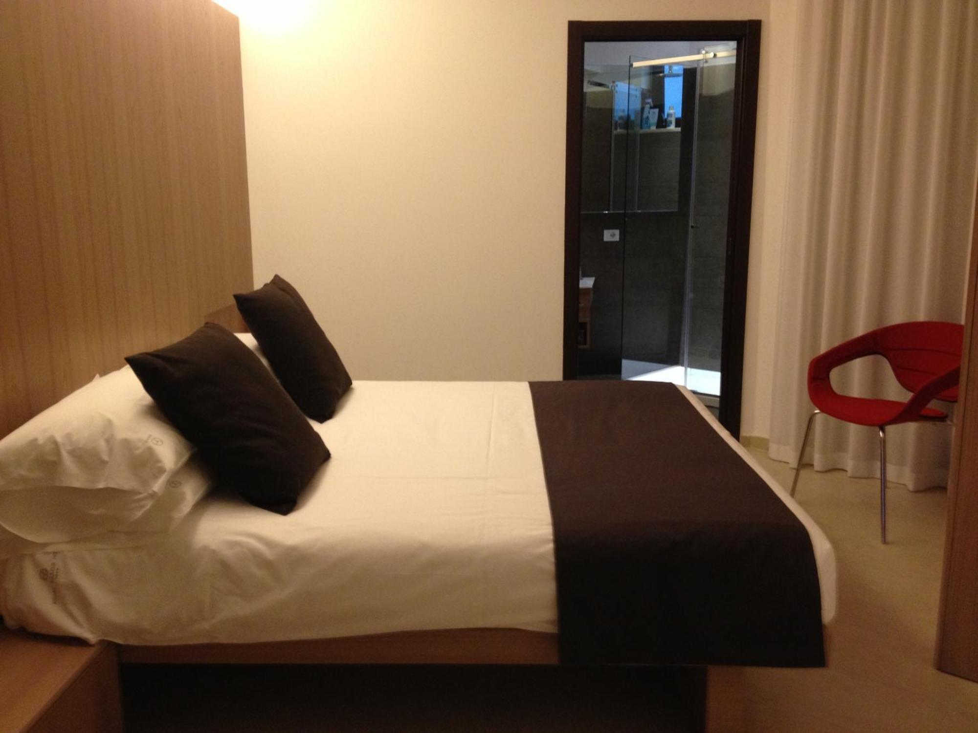 Family Two-Bedroom Suite,1584536993:JPEG