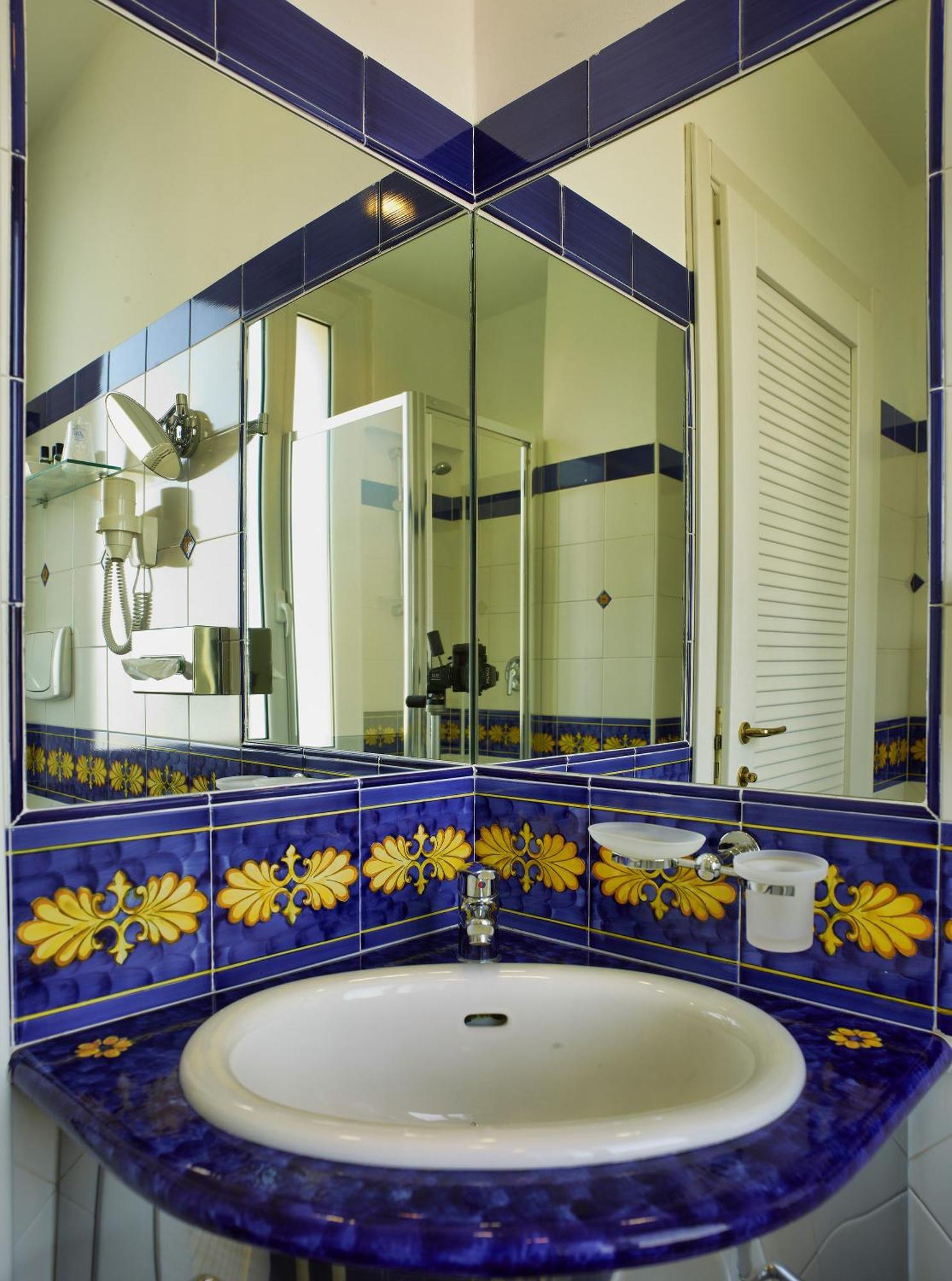 Classic King Room with Sea View,1390016048:JPEG