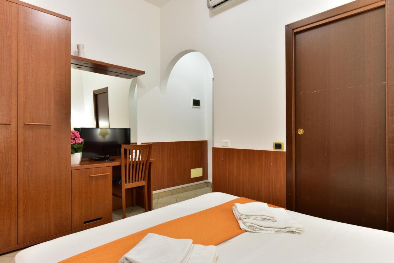 Double Room,1225456613:JPEG