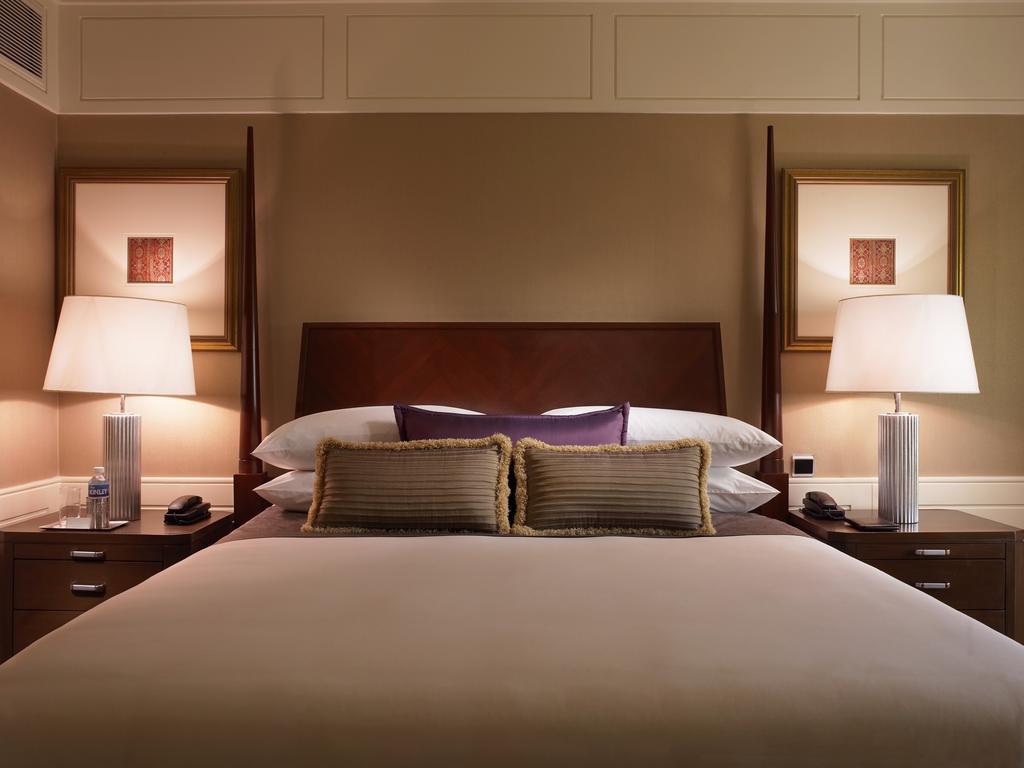 Junior Presidential Suite Complimentary Airport transfer Lounge Accesscomplimentary usage of meeting room two hours per,1038502837:JPEG