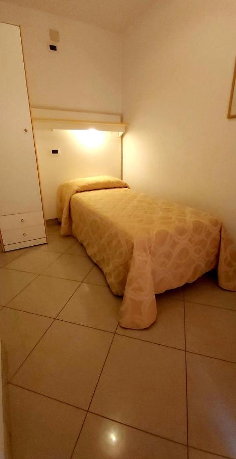 Economy Single Room,1246388425:JPEG