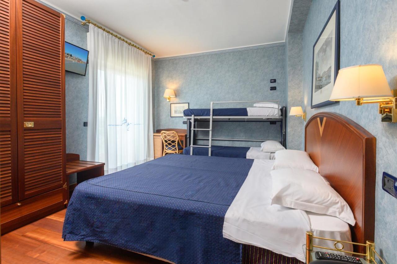 Superior Quadruple Room,1262993890:JPEG