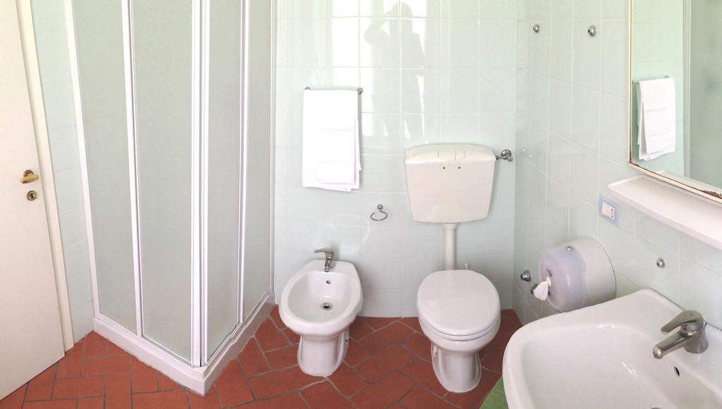 Posto Letto in Dormitorio Misto con 6 Letti