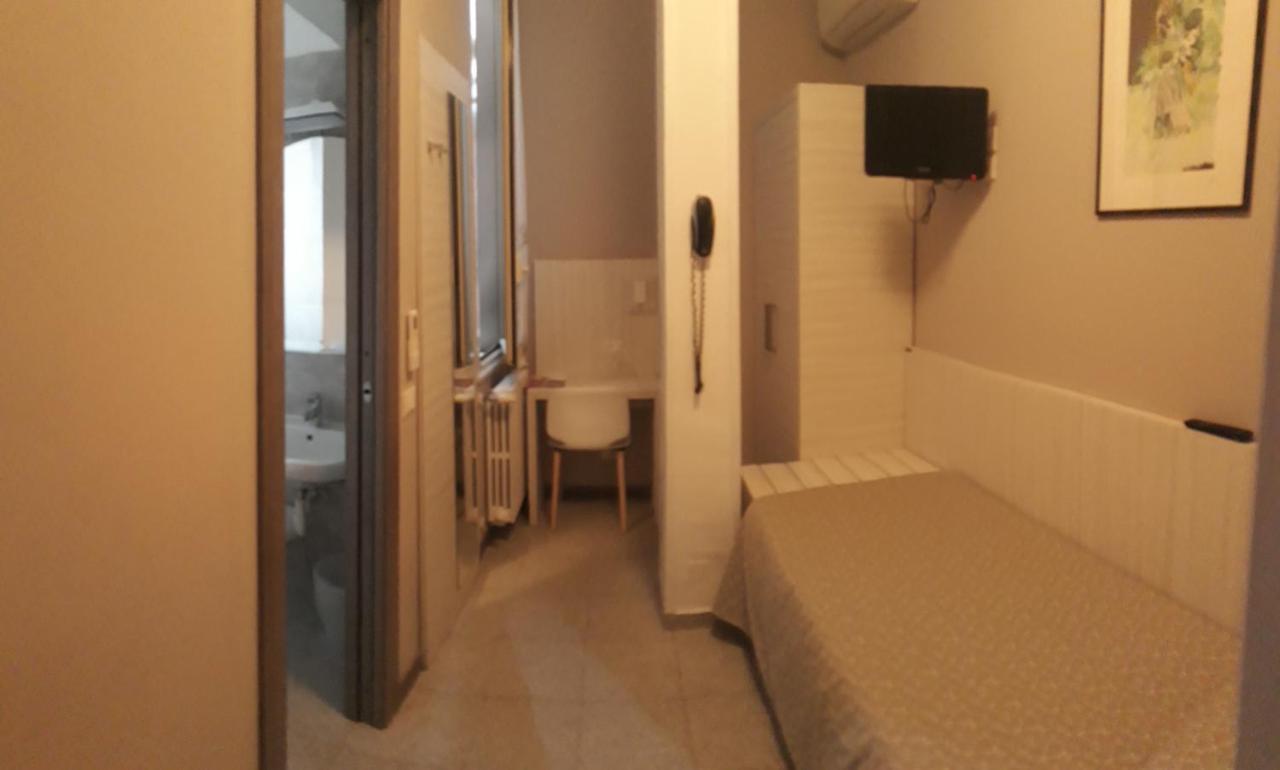 Budget Single Room,1028729056:JPEG