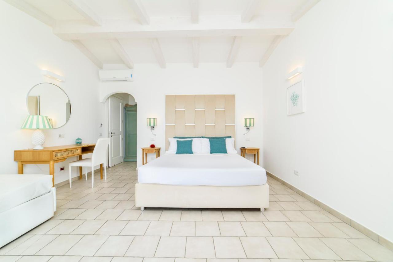 Junior Suite Deluxe with Terrace and Sea View,1414886400:JPEG