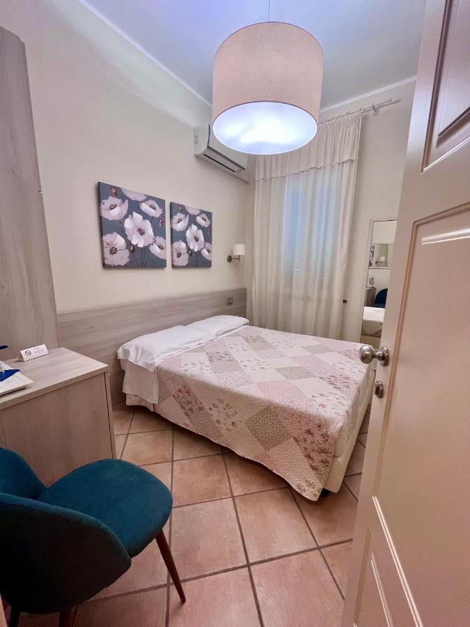 Small Double Room,1412403572:JPEG