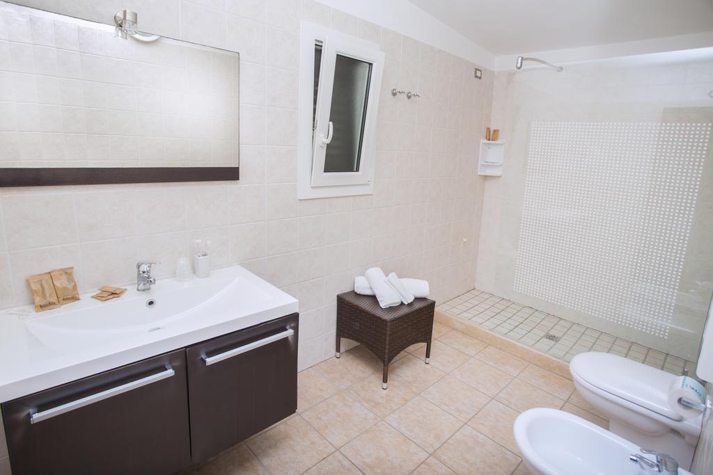 Standard Double Room,147744953:JPEG