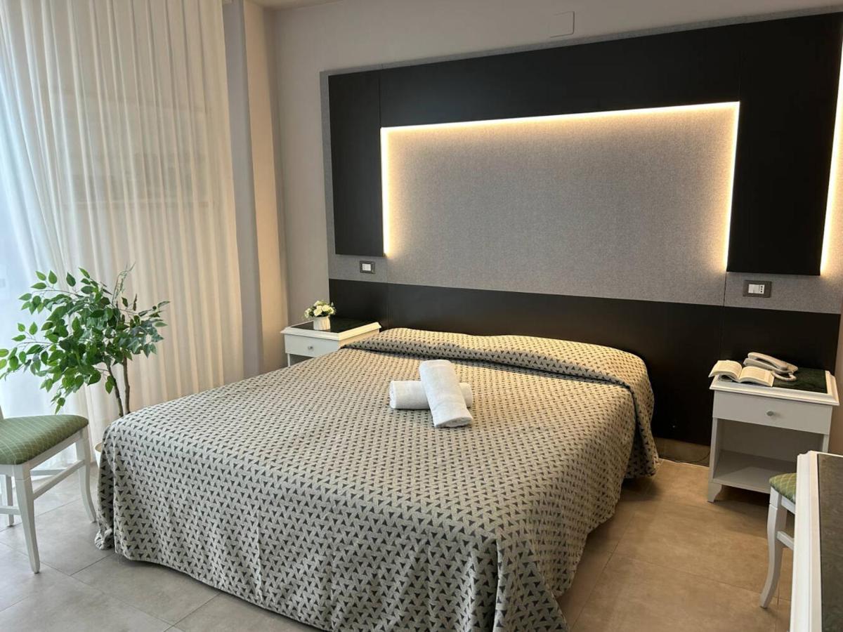 Single Room,21648480:JPEG