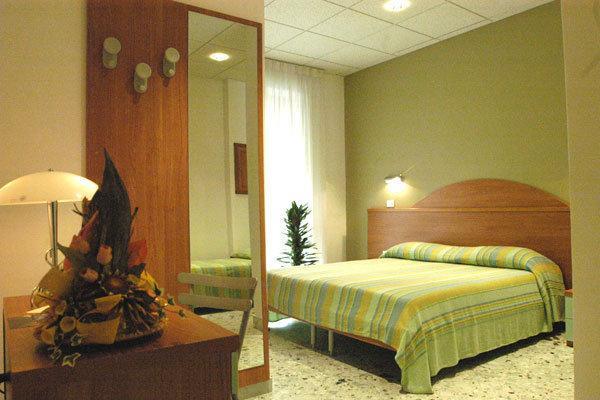 Quadruple Room,1529279746:JPEG