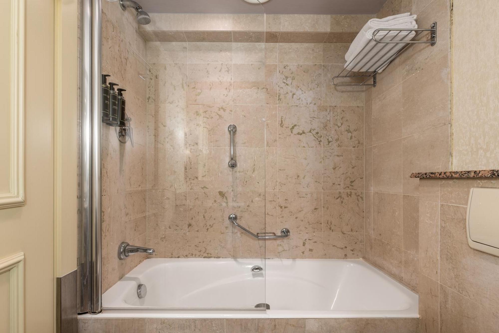 Classic Double or Twin Room,1535701897:JPEG