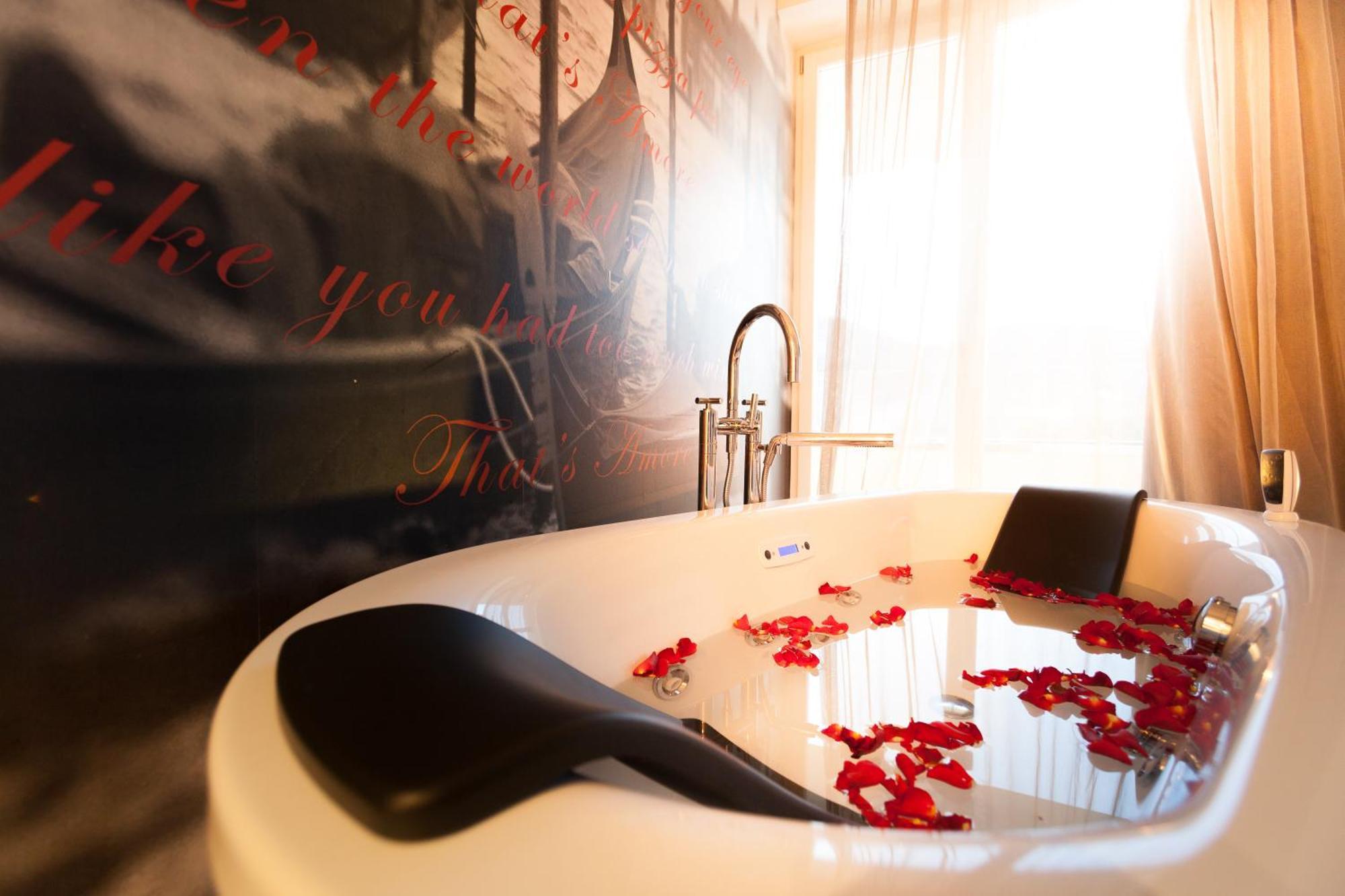 Double Room with Spa Bath,1237802986:JPEG