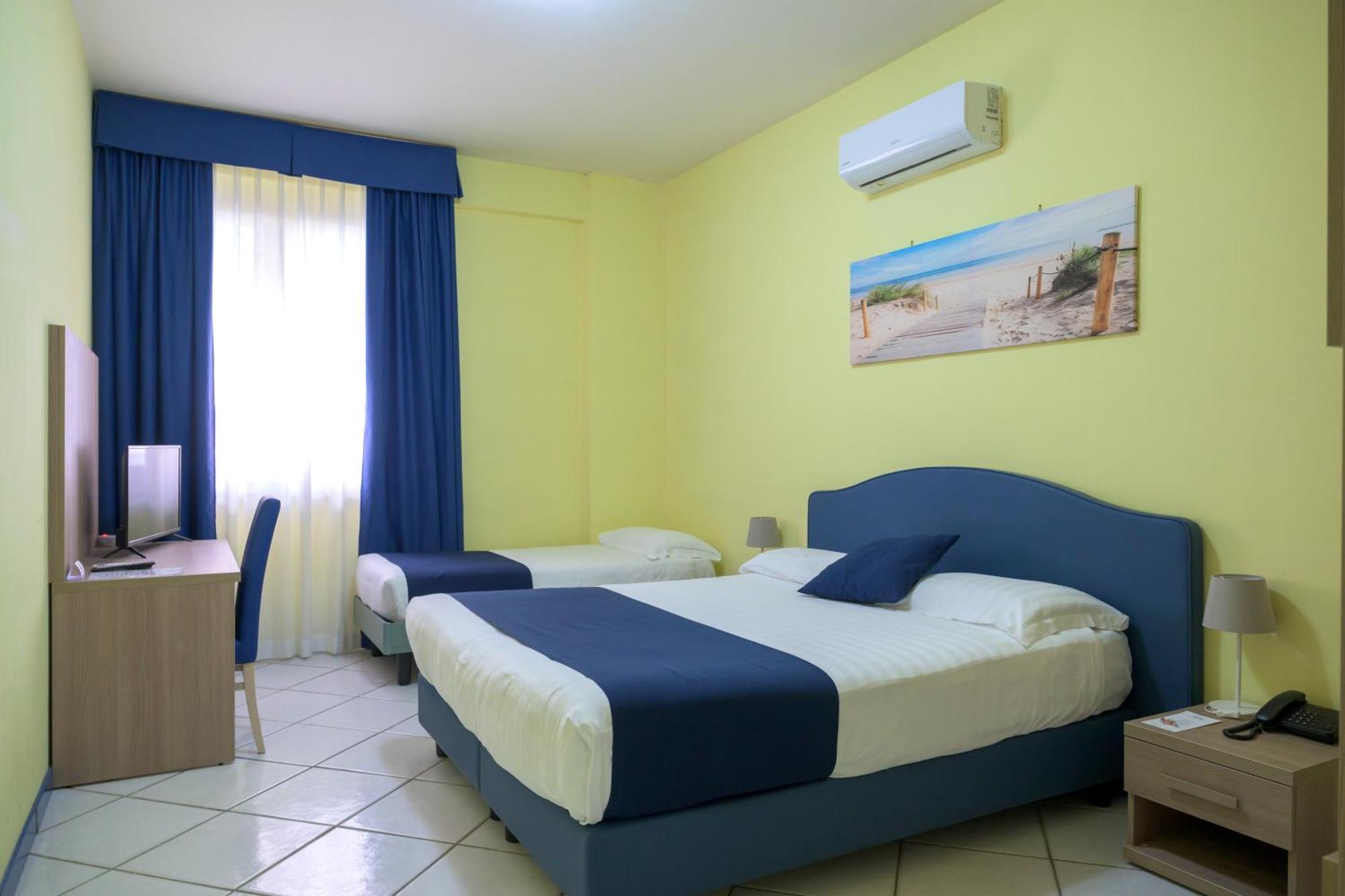 Triple Room,1566927749:JPEG