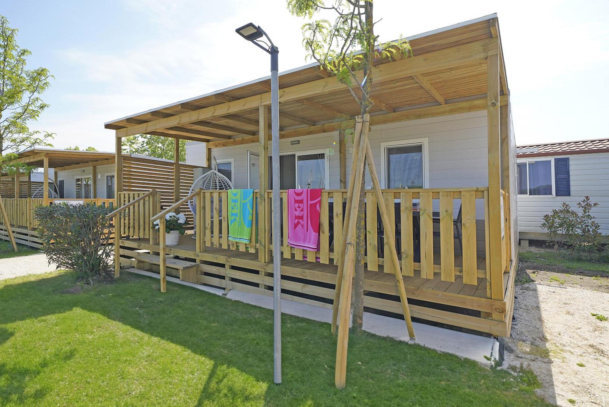 Mobile Home,1586130694:JPEG