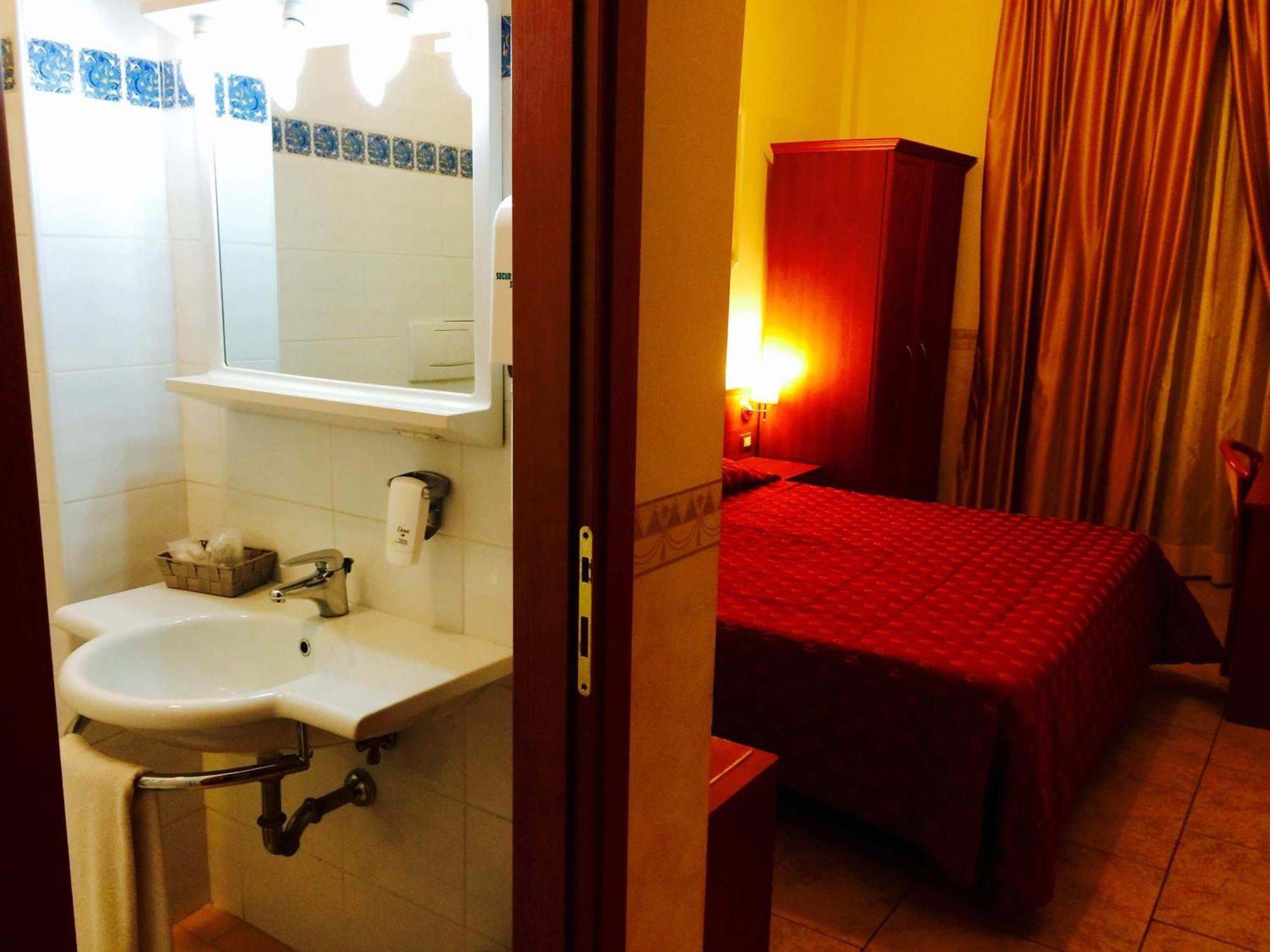 Single Room,1588074705:JPEG
