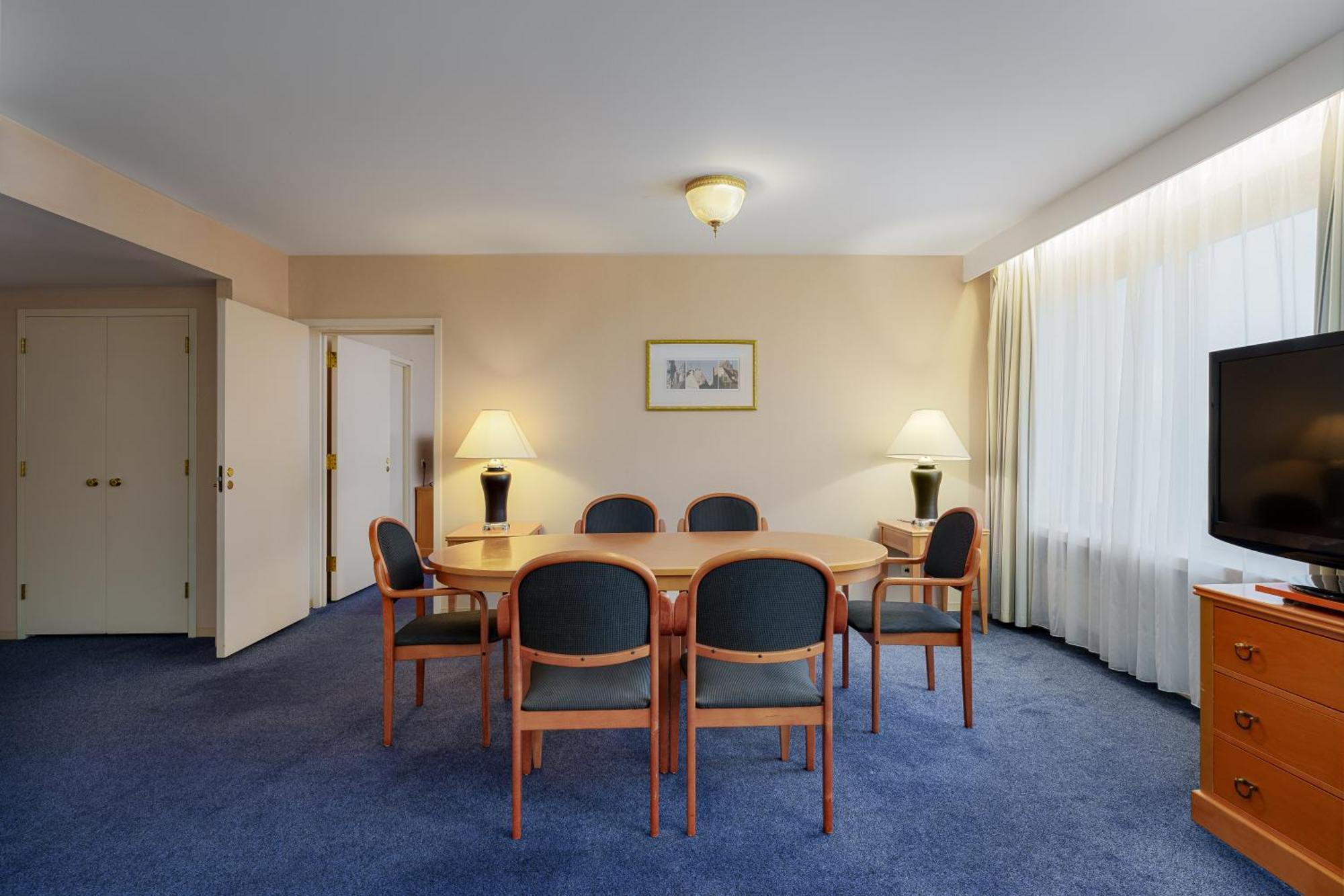 Two-Bedroom Suite Spa Access,1651162722:JPEG