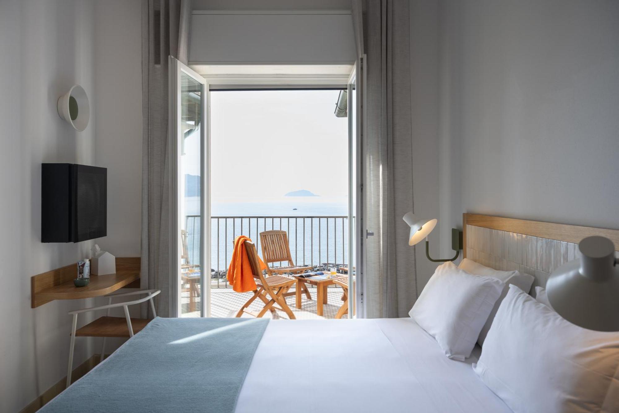 Quadruple Room Sea View,1656191814:JPEG