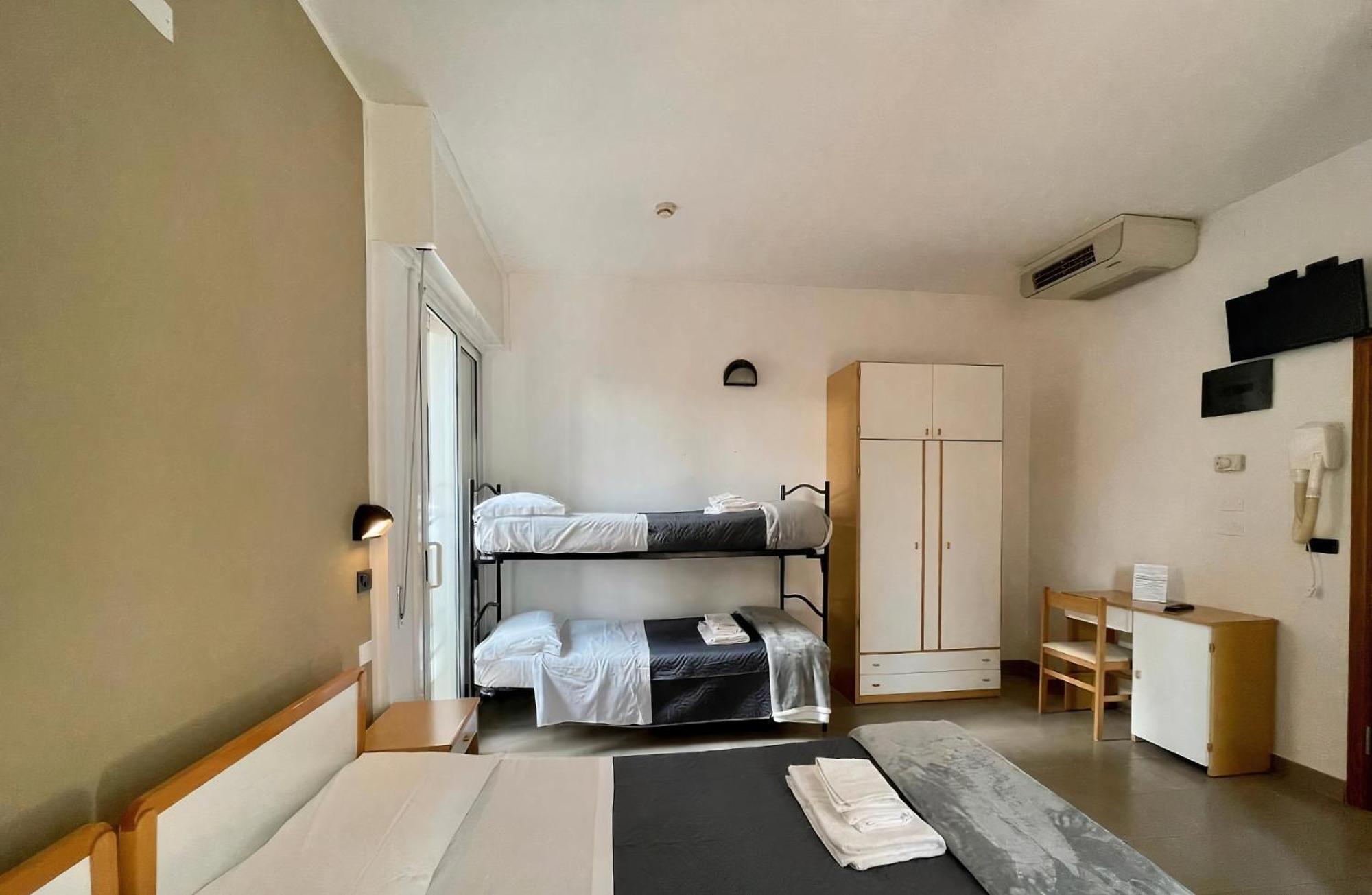 Quadruple Room,1658717070:JPEG