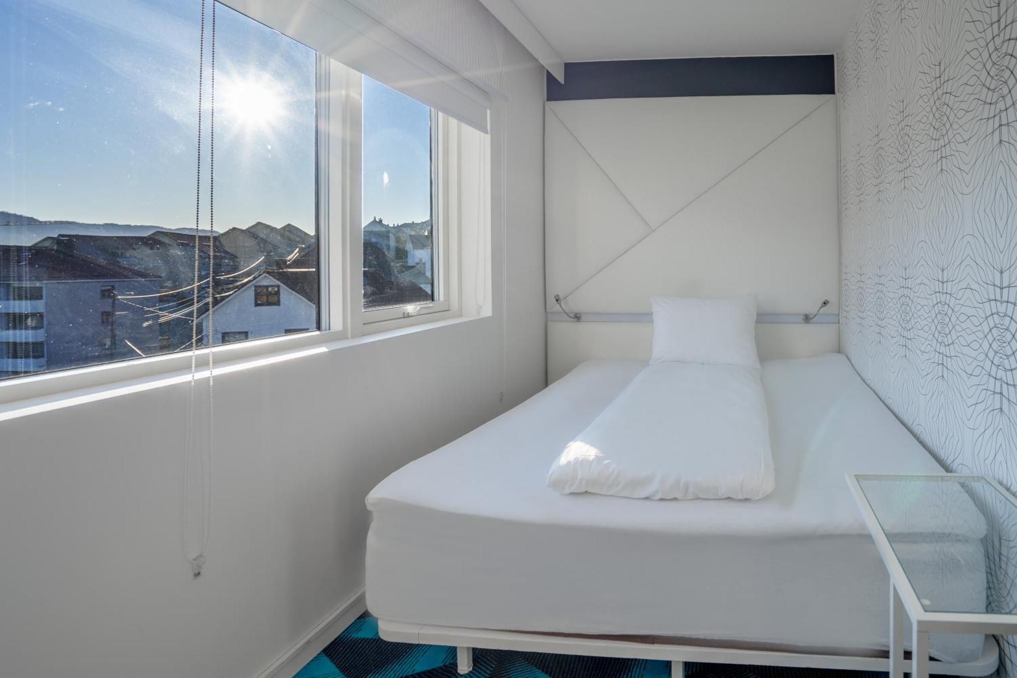 Single Room,1681769803:JPEG