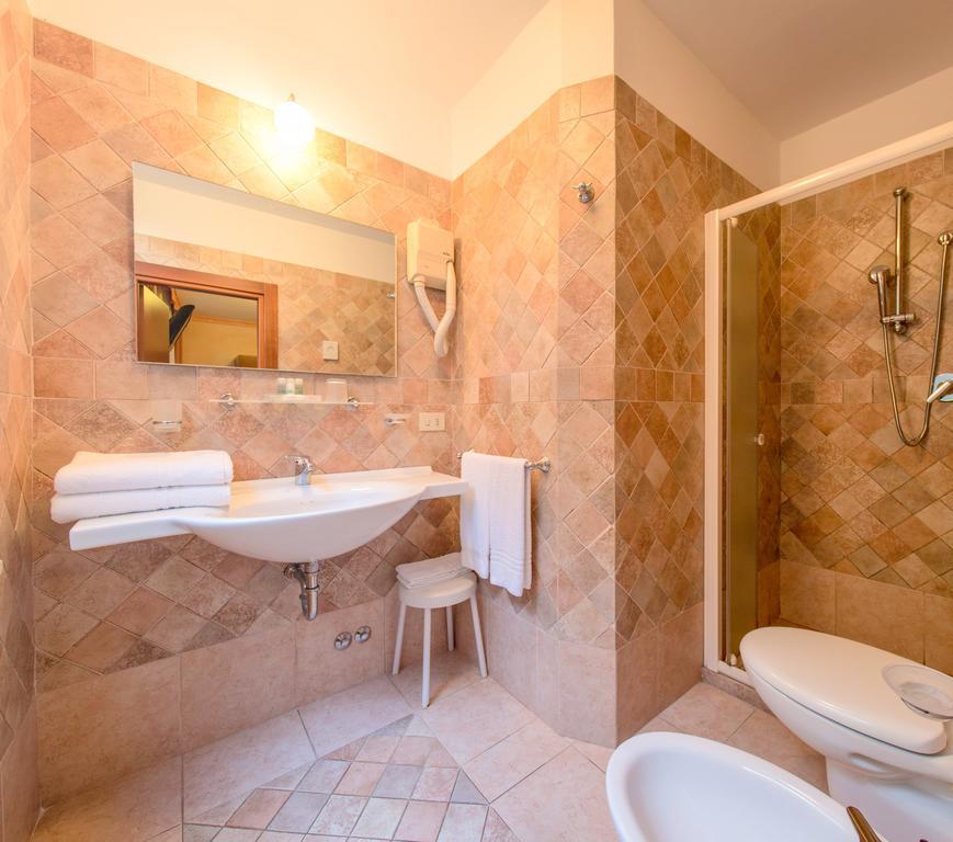 Superior Double or Twin Room,1257539182:JPEG