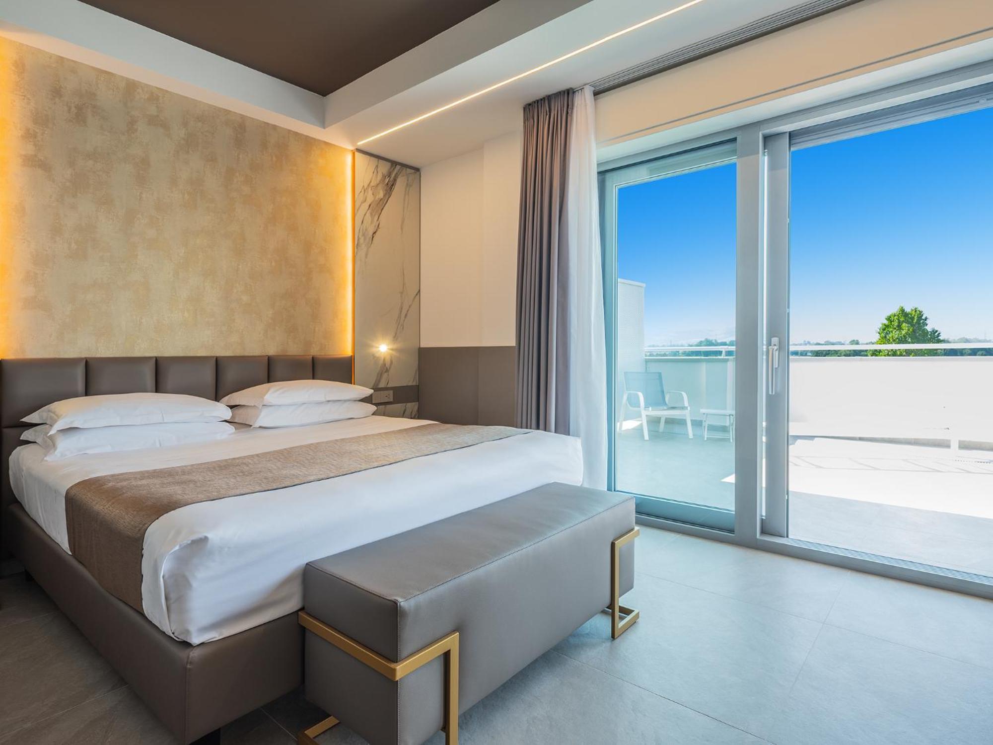 Superior Double Room,1722892308:JPEG