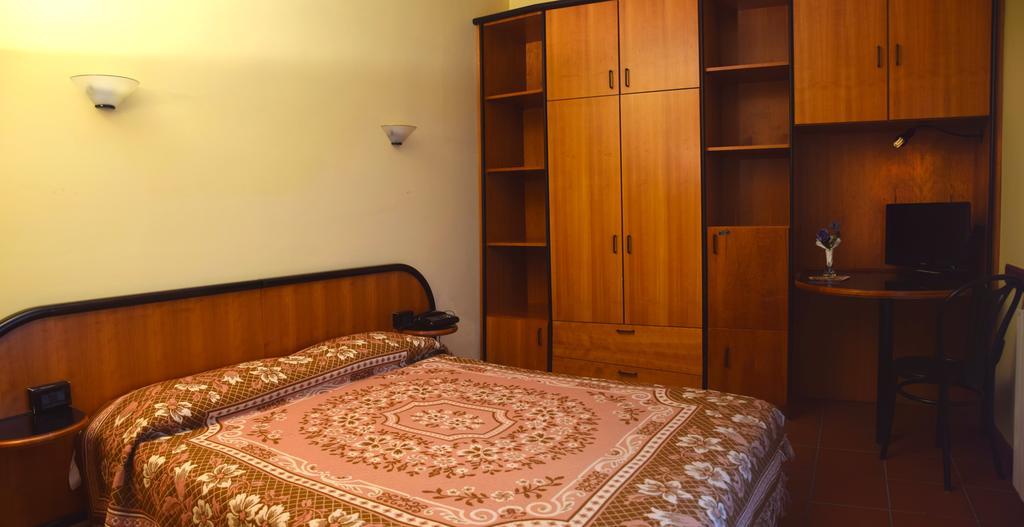 Double or Twin Room,1498929940:JPEG