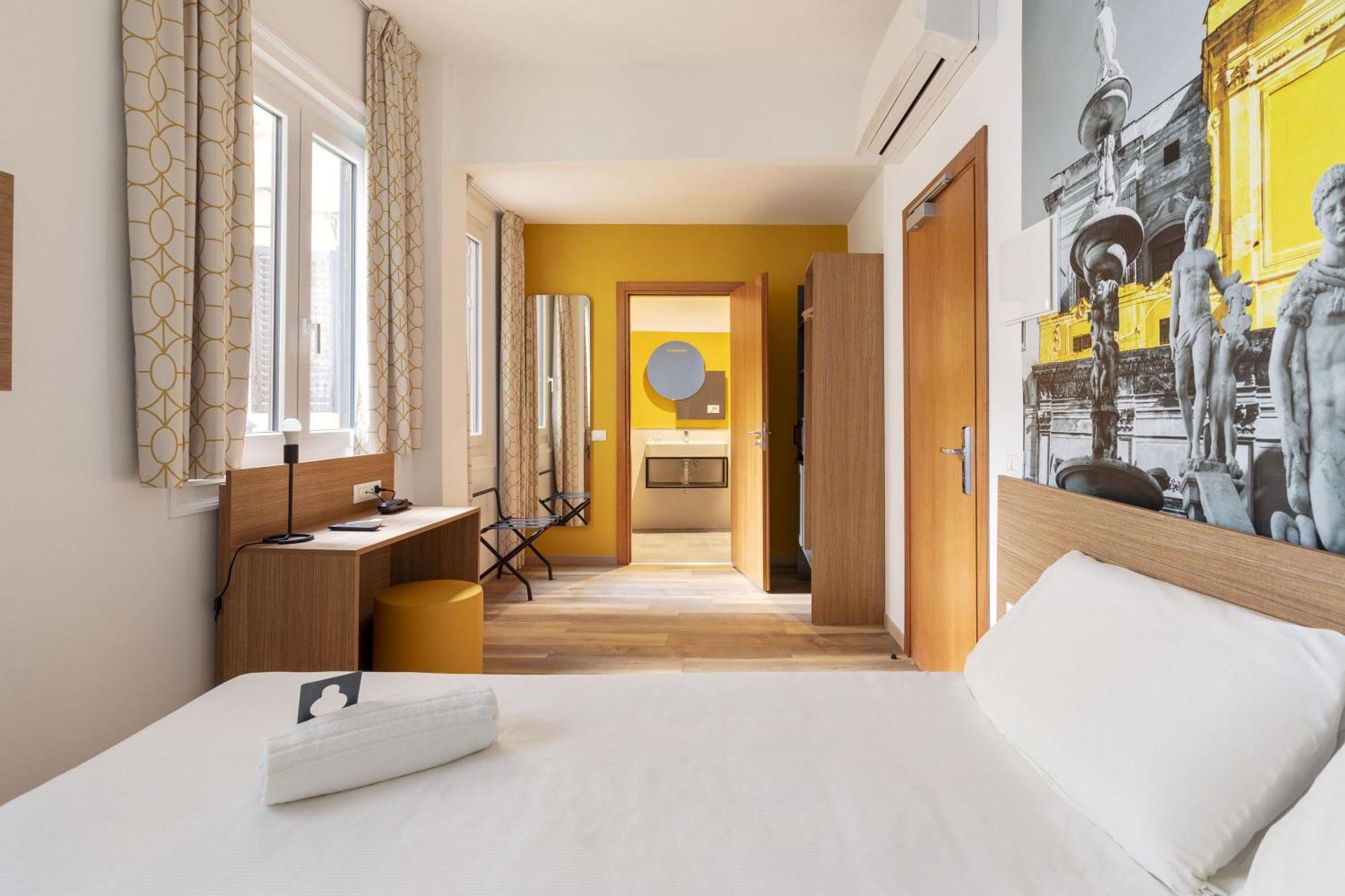 Double Room,1742588319:JPEG