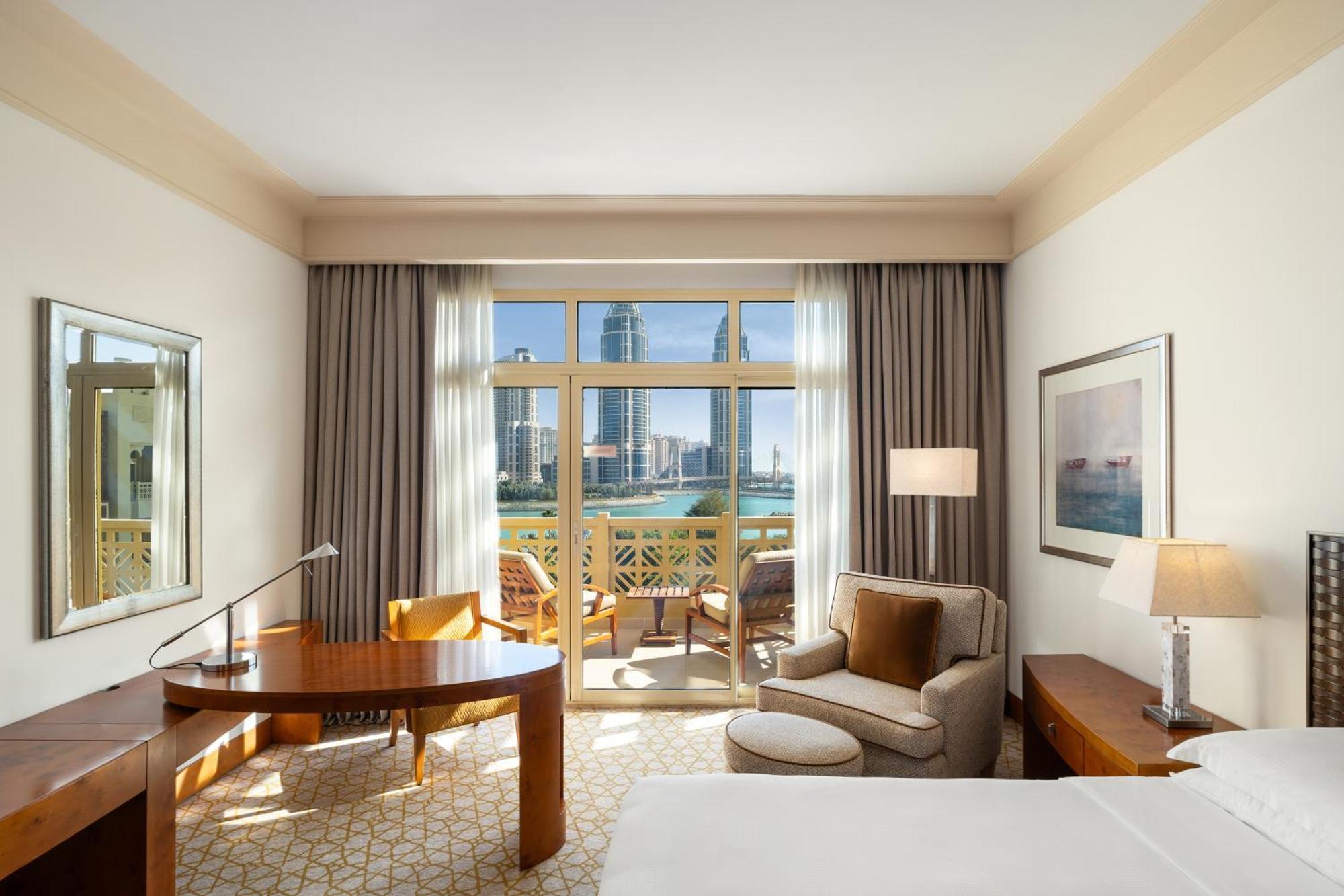 King Room with View,1536920878:JPEG