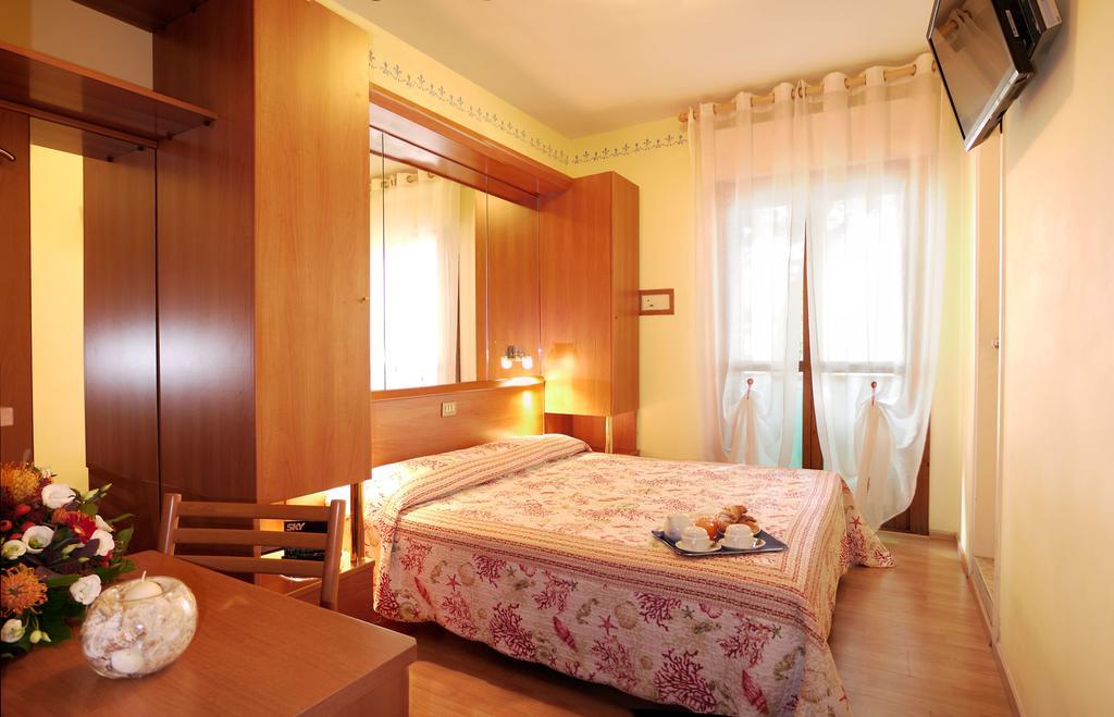Double Room,1403431295:JPEG