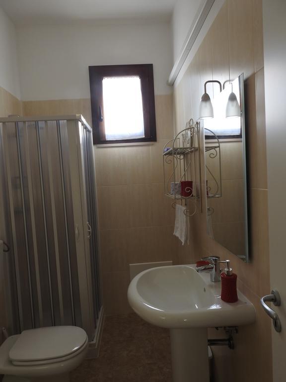 One-Bedroom Apartment,398425677:JPEG
