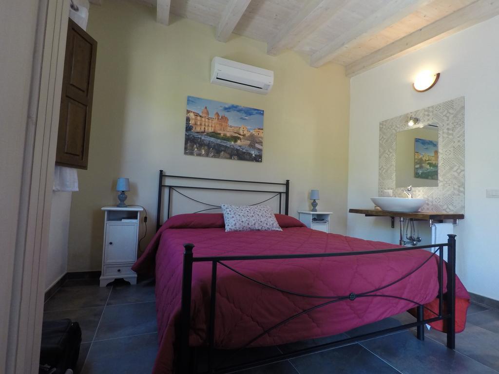 One-Bedroom Standard Apartment,1663764956:JPEG