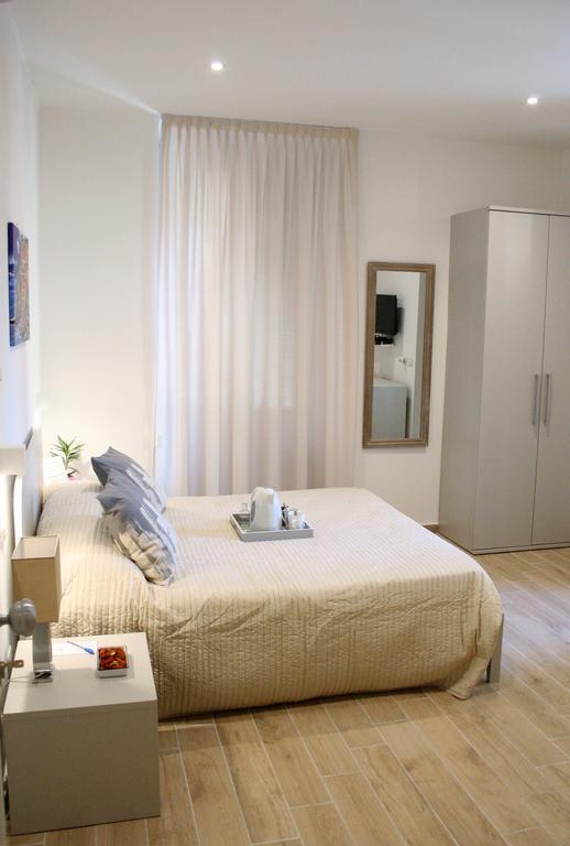 Double Room,413068323:JPEG