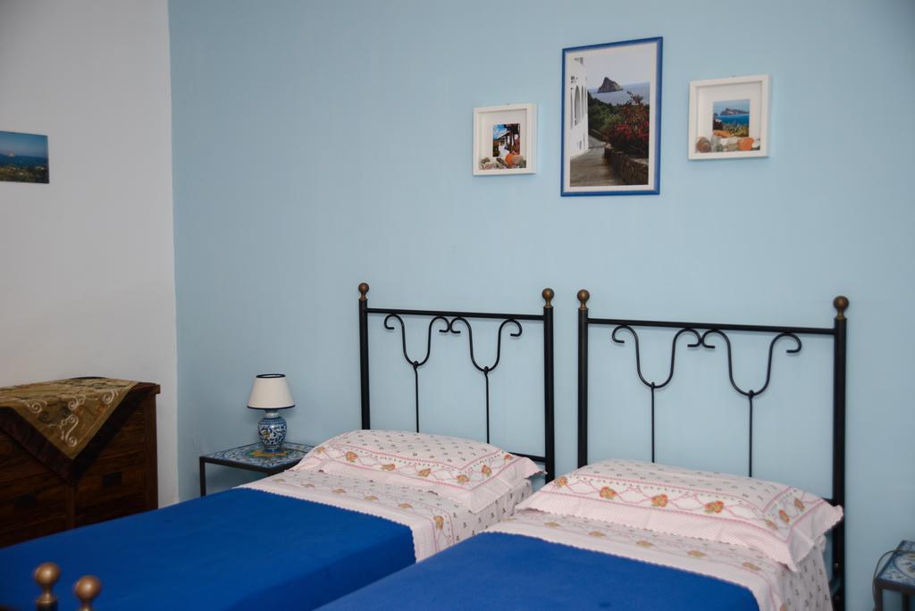 Twin Room,415395585:JPEG