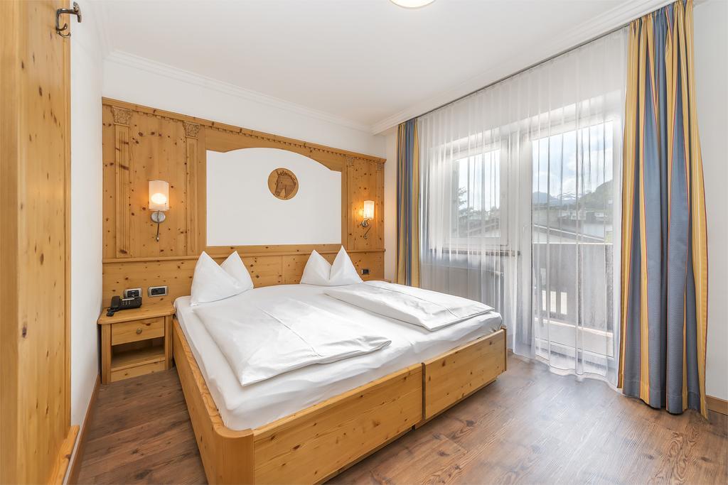 Standard Double Room,1263475762:JPEG