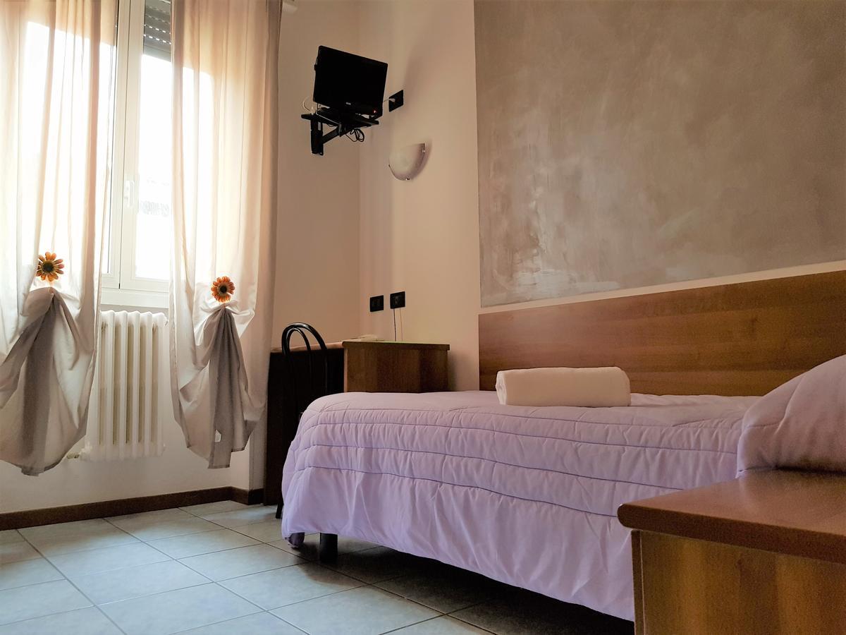 Single Room,642123162:JPEG