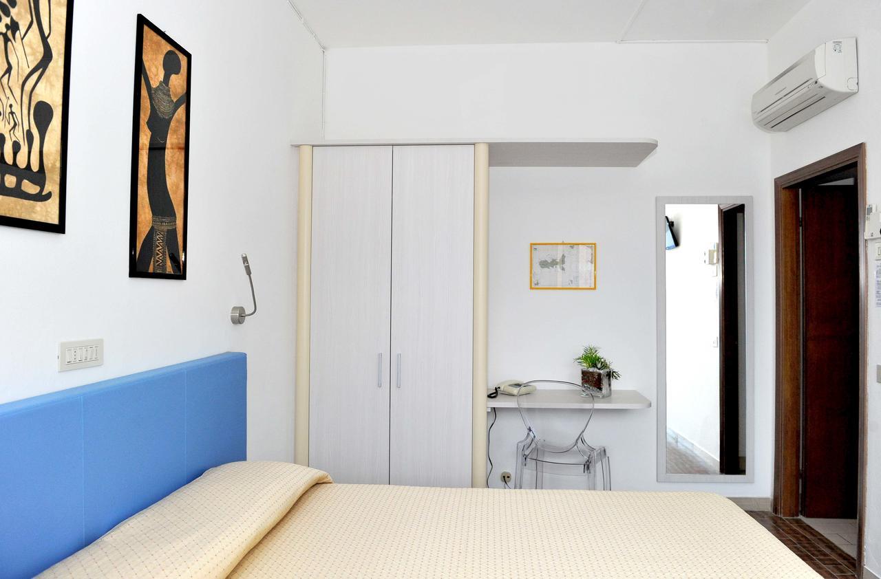 Standard Double or Twin Room,646426788:JPEG