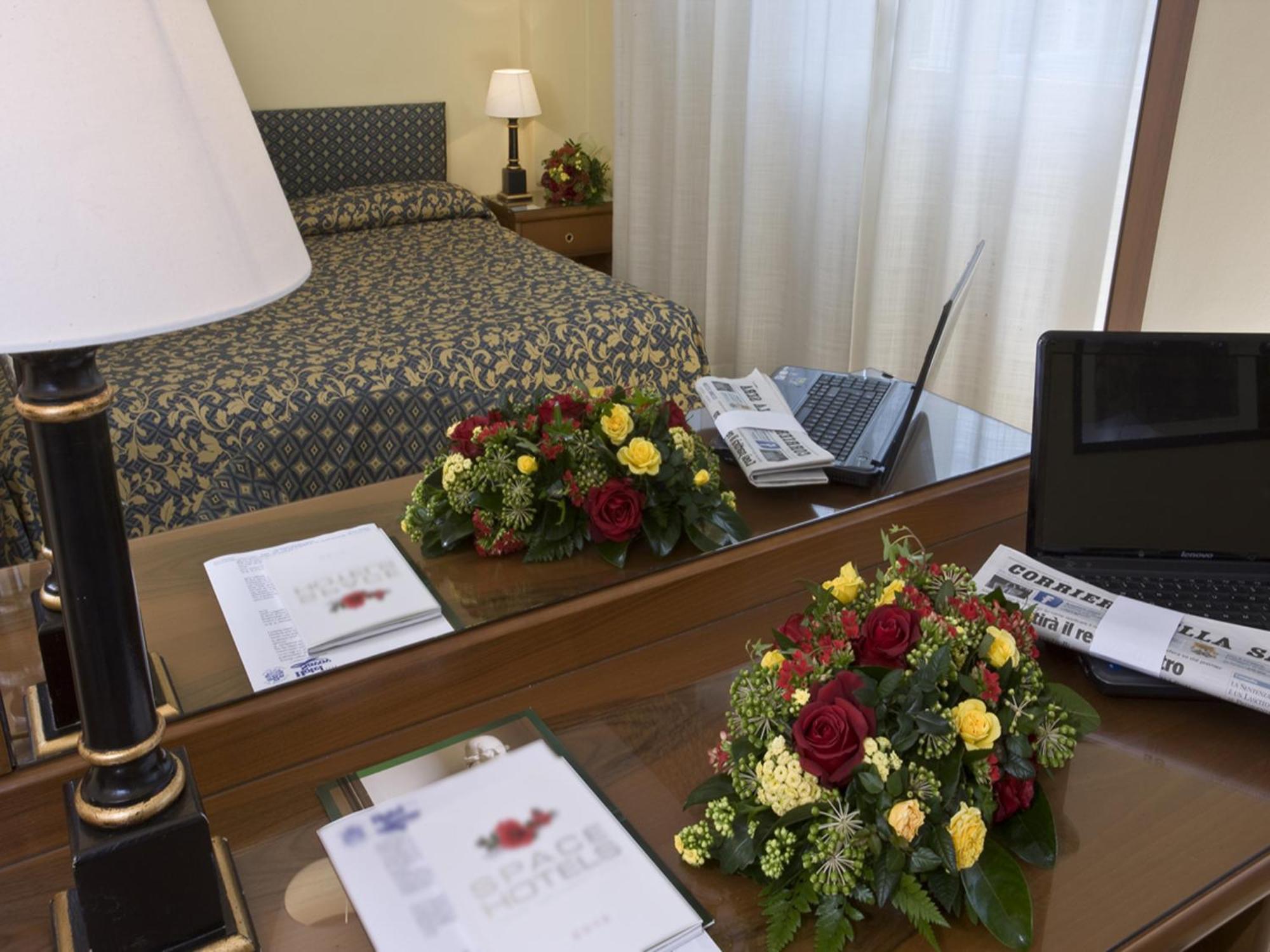 Single Room,61026244:JPEG