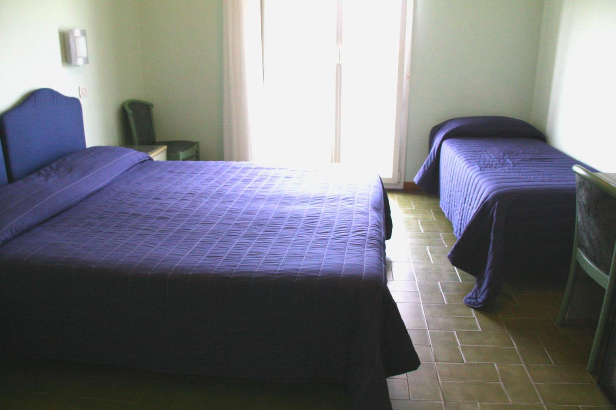 Standard Quadruple Room,709620907:JPEG