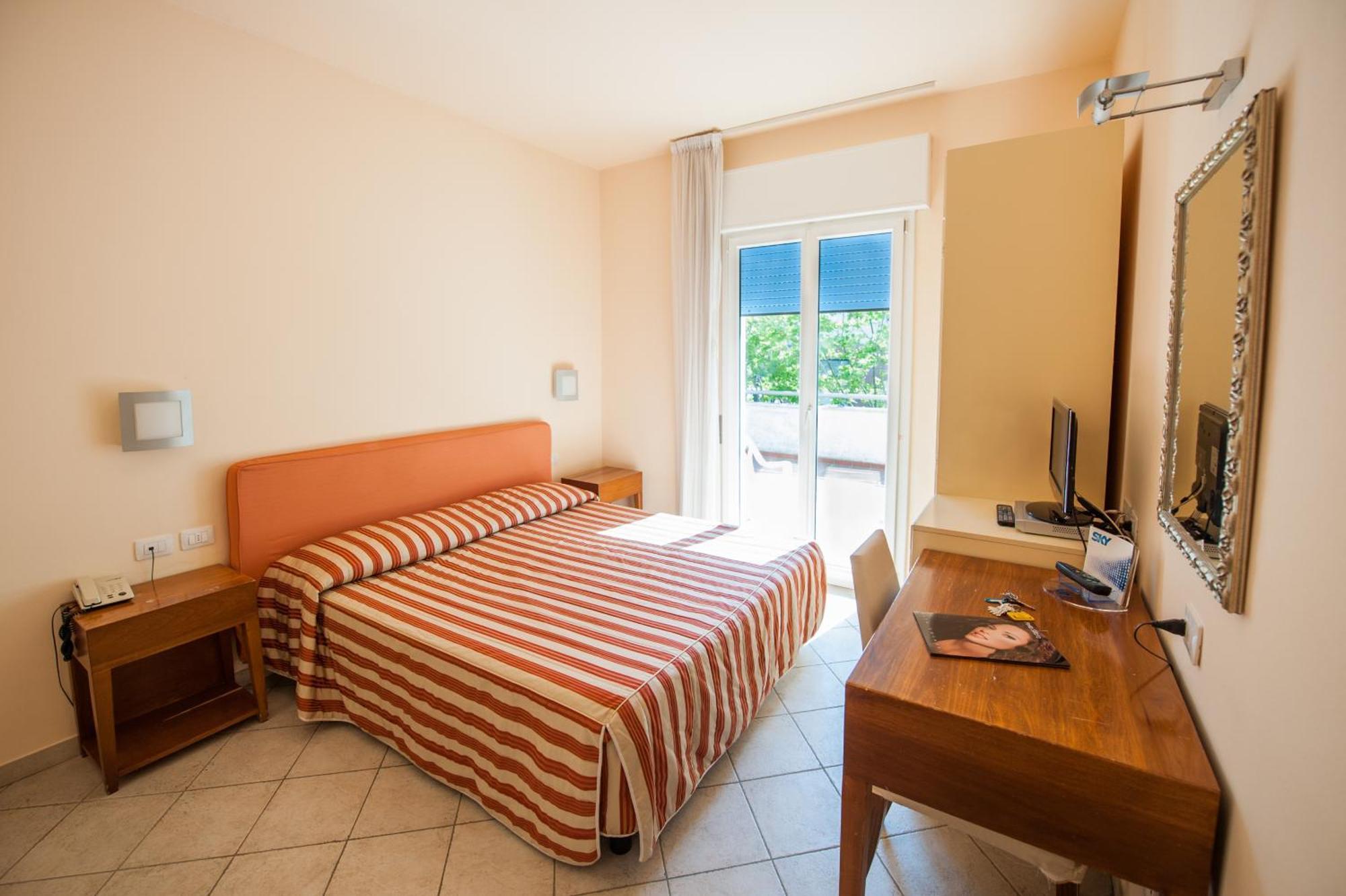 Superior Double or Twin Room with Balcony,231799102:JPEG