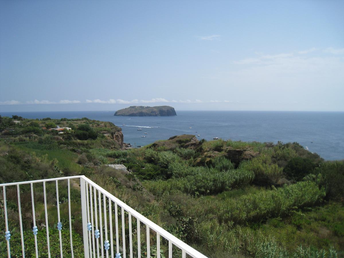 Camera Superior Matrimoniale/Doppia con Letti Singoli con Vista Mare