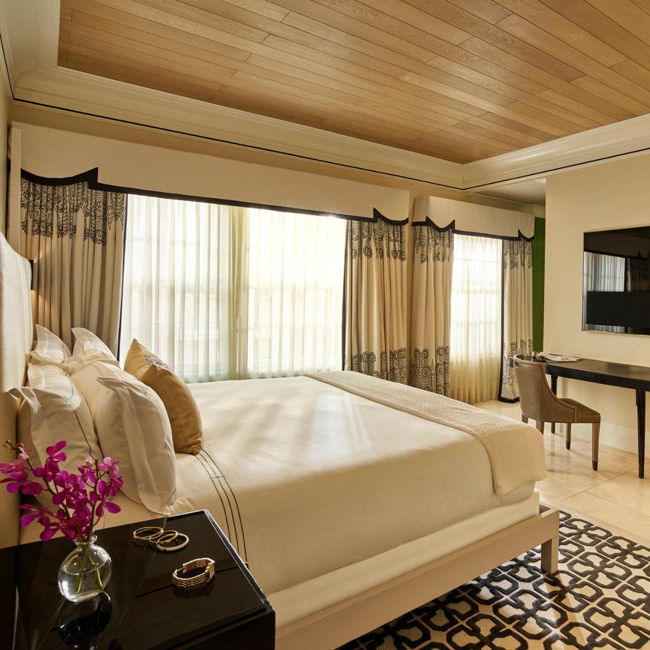 Deluxe Room,1210859806:JPEG
