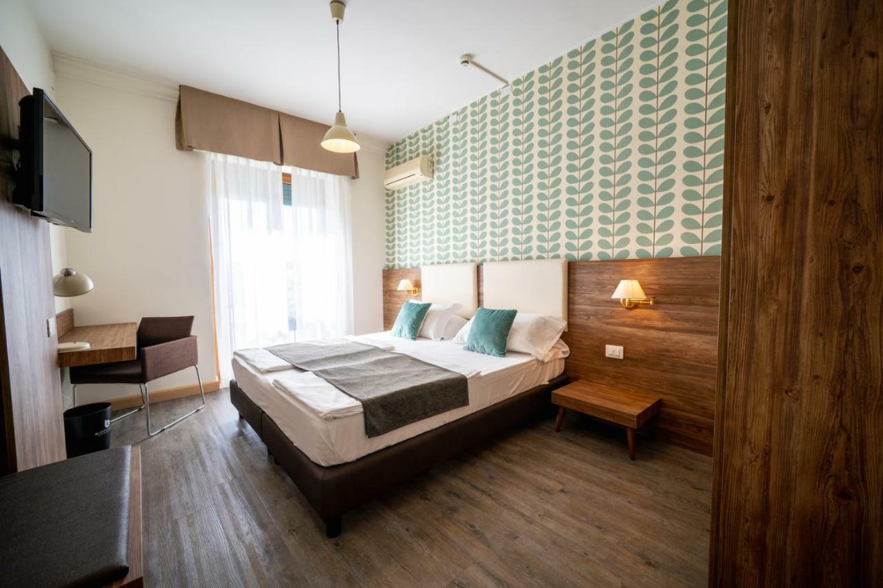 Standard Double or Twin Room,785796024:JPEG