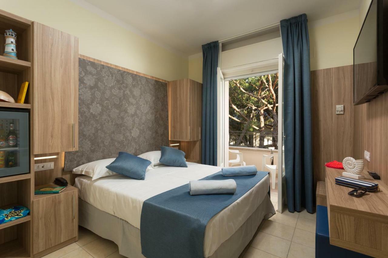 Deluxe Double or Twin Room with Balcony,786114699:JPEG