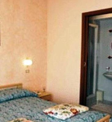 Twin Room,1580517211:JPEG