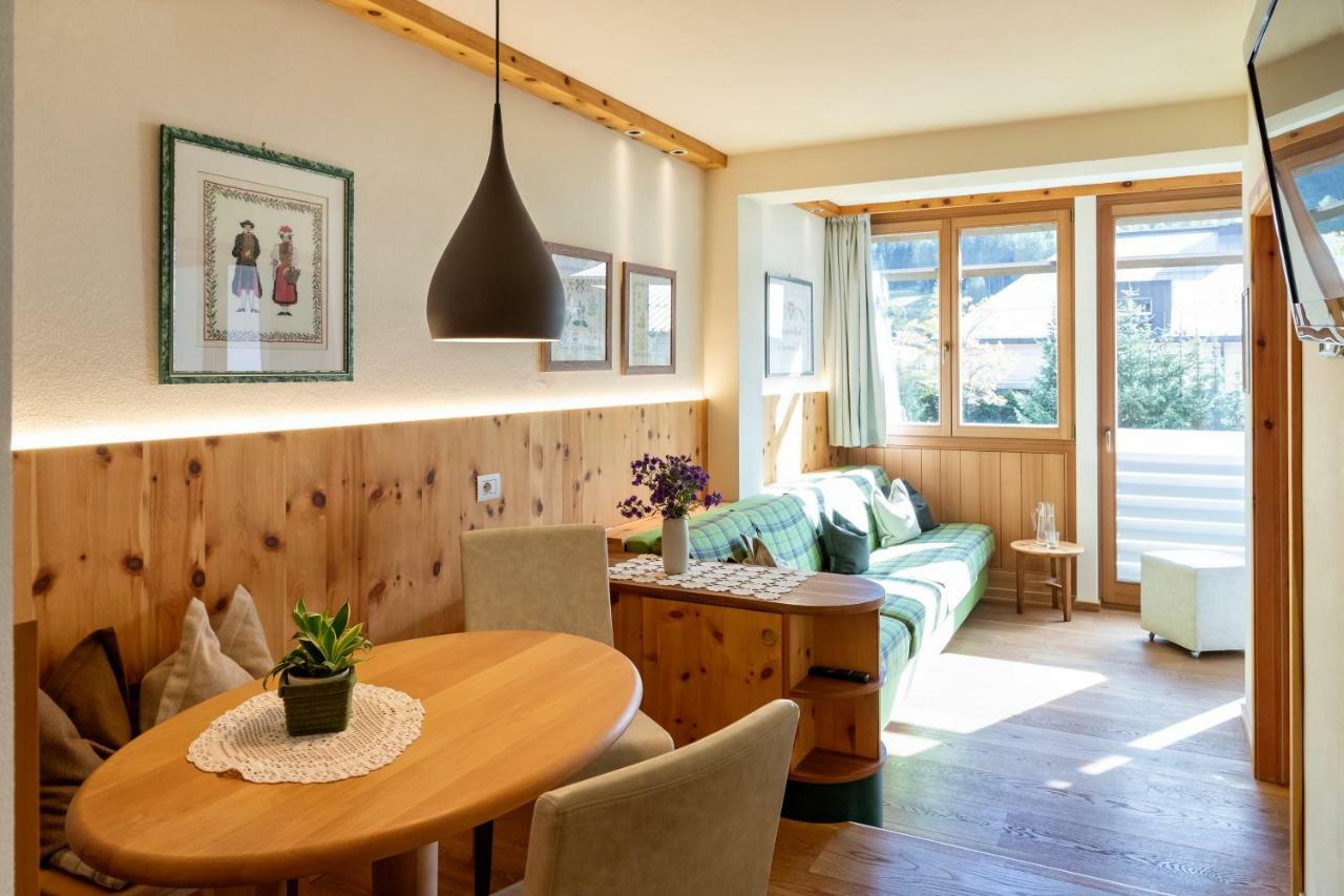 One-Bedroom Apartment,909008914:JPEG