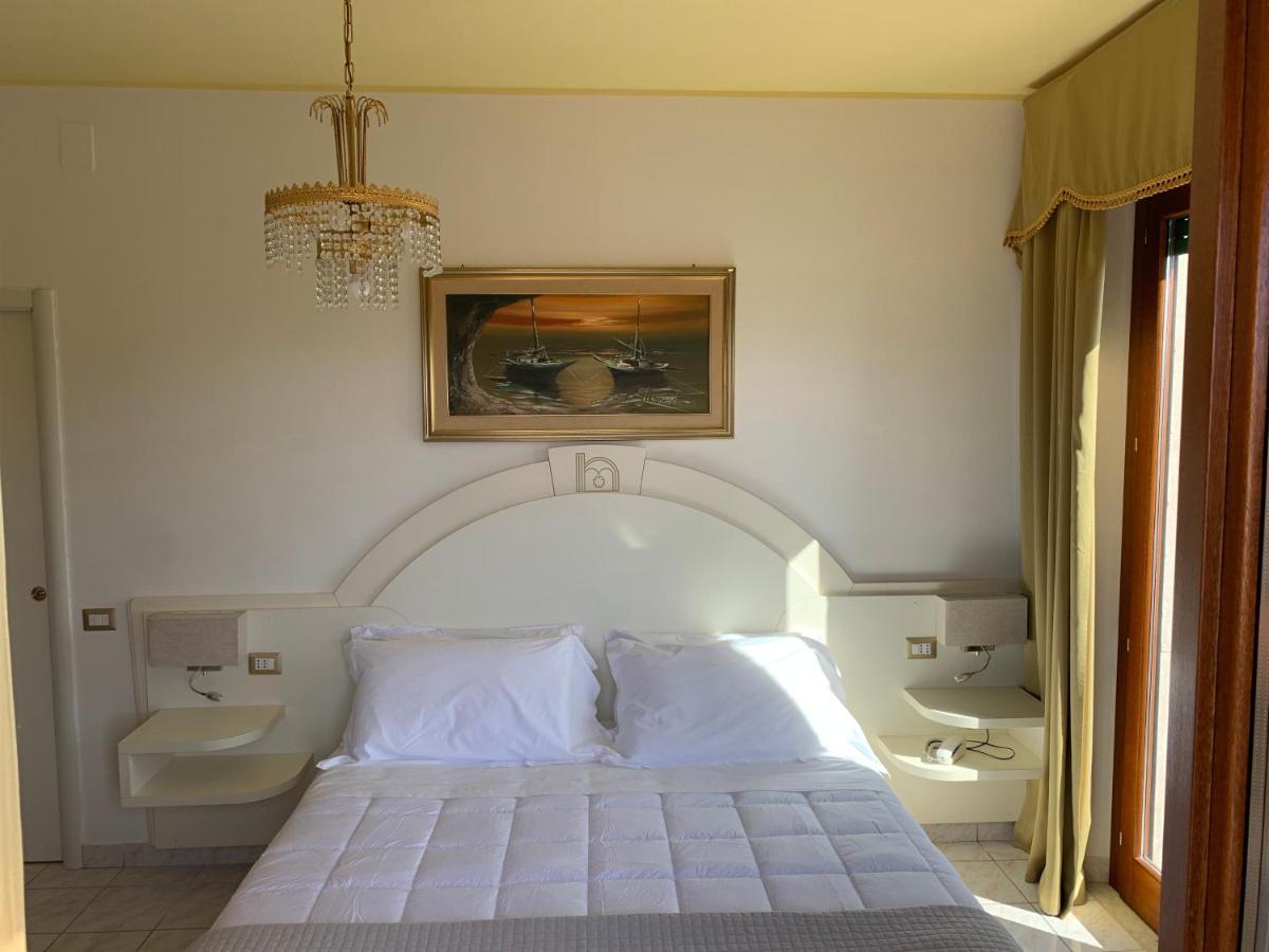 Quadruple Room with Sea View,744024751:JPEG