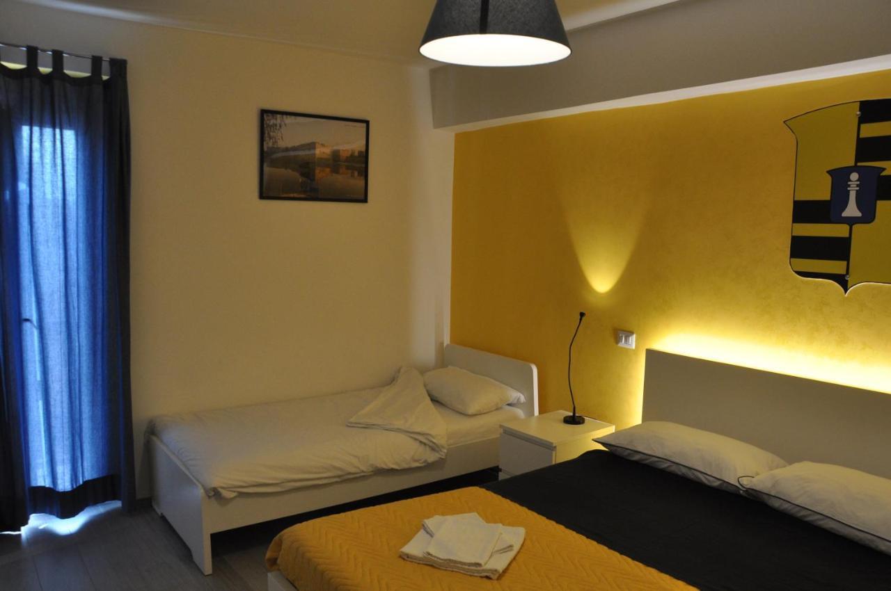 Two-Bedroom Apartment,985851955:JPEG